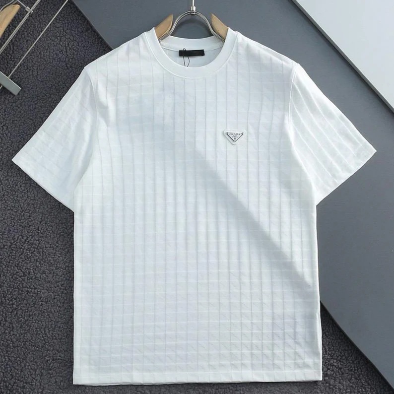 The Appeal of Luxury T-Shirts for Men: Comfort, Style, and Quality&nbsp;Combined